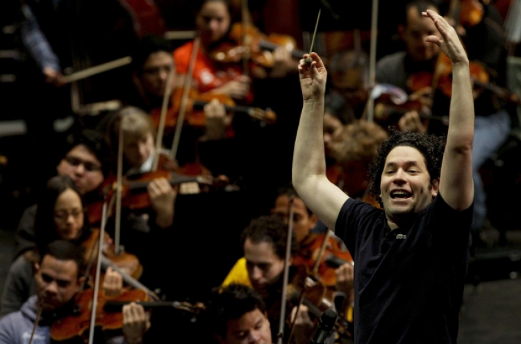 Gustavo Dudamel is bowled over by the Bowl