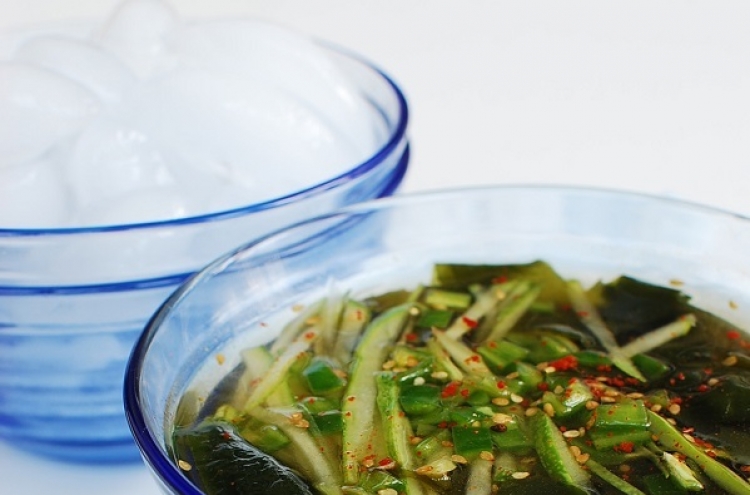 Oi naengguk, (Chilled cucumber soup)