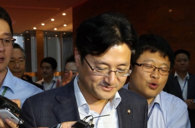 Park's office vents rage over opposition lawmaker's remark