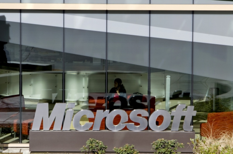 Microsoft presses U.S. on data request disclosures