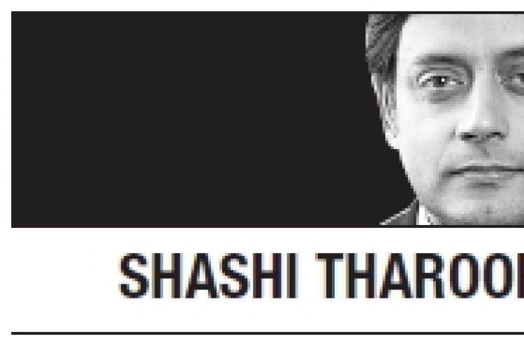 [Shashi Tharoor] Politicians cannot afford to ignore social media