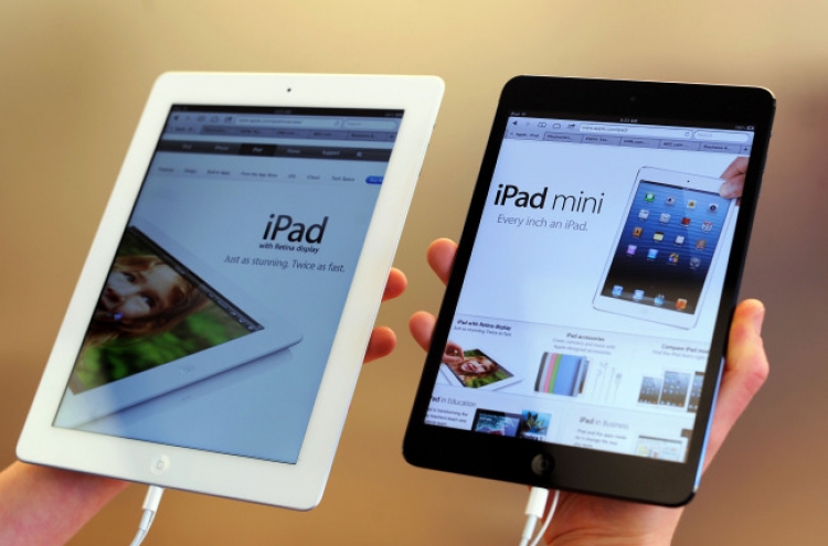 Apple developing iPhones, tablets with bigger screens