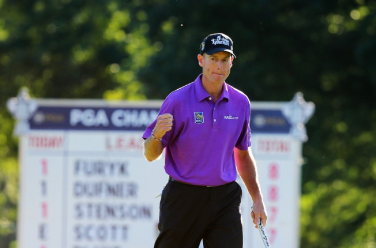 Furyk in lead heading to final round