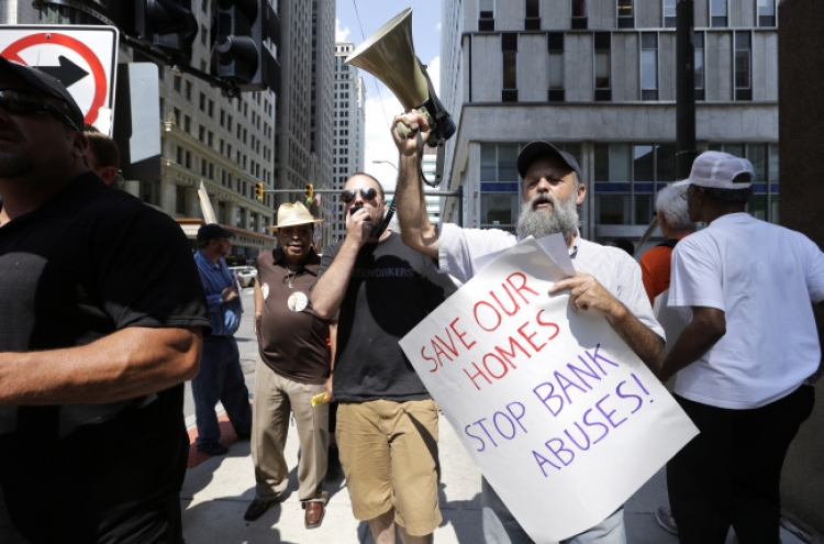 Creditors protest Detroit bankruptcy