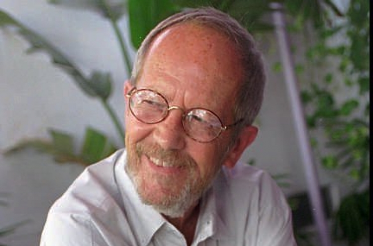 Author Elmore Leonard dies