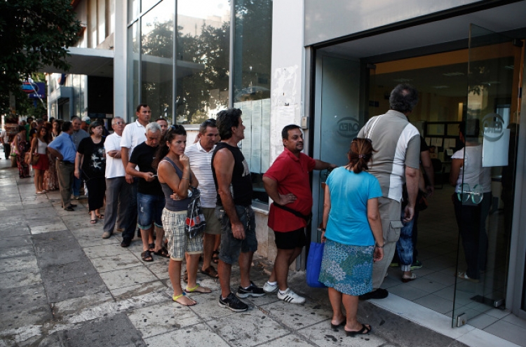 Greece eyes fresh aid, not austerity