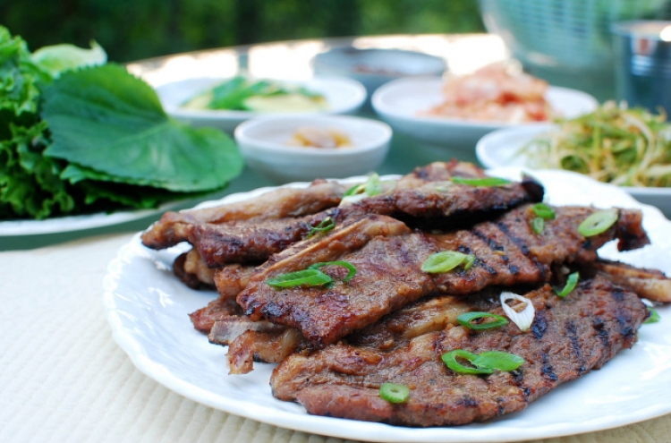 L.A. galbi gui (grilled L.A.-style short ribs)