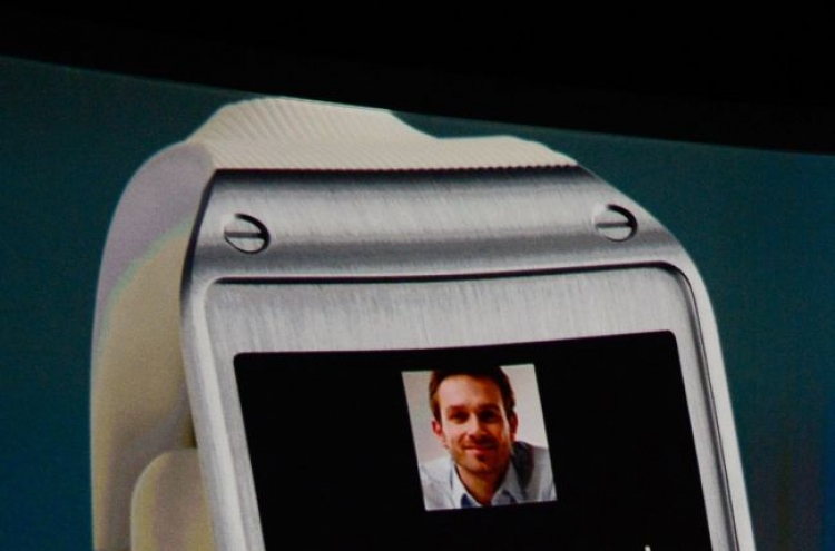 Samsung unveils new smartwatch that makes calls