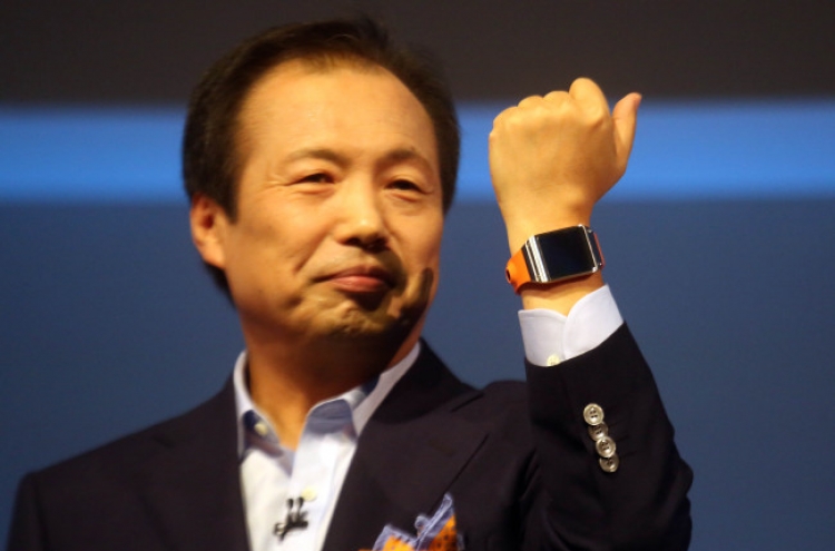 Samsung Electronics unpacks smart watch, new Galaxy Note