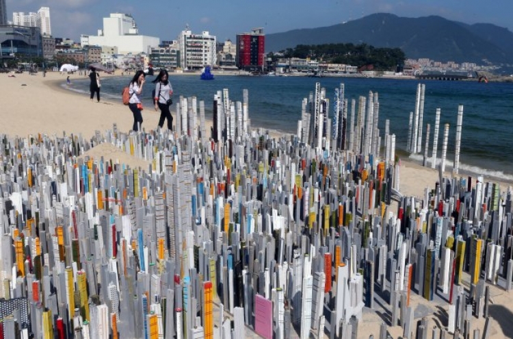 Sculptures replace holiday sunseekers on Busan beach