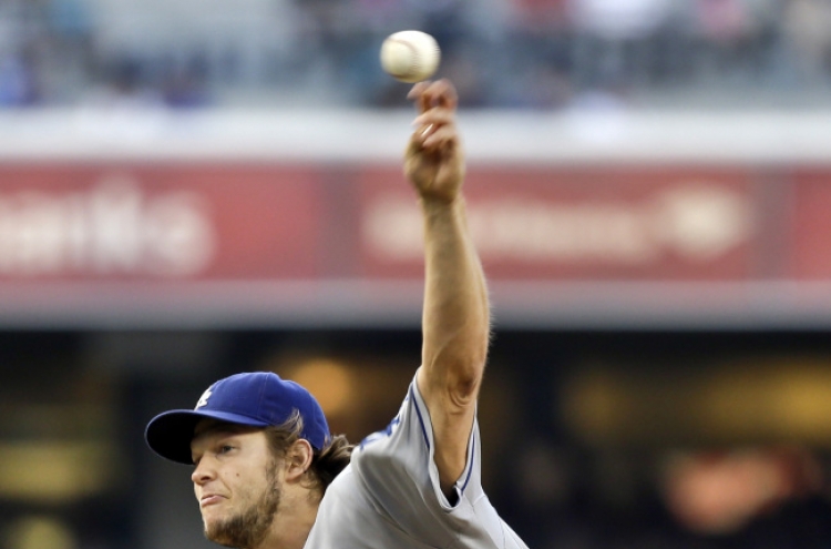 Kershaw strikes out 10, Dodgers defeat Padres