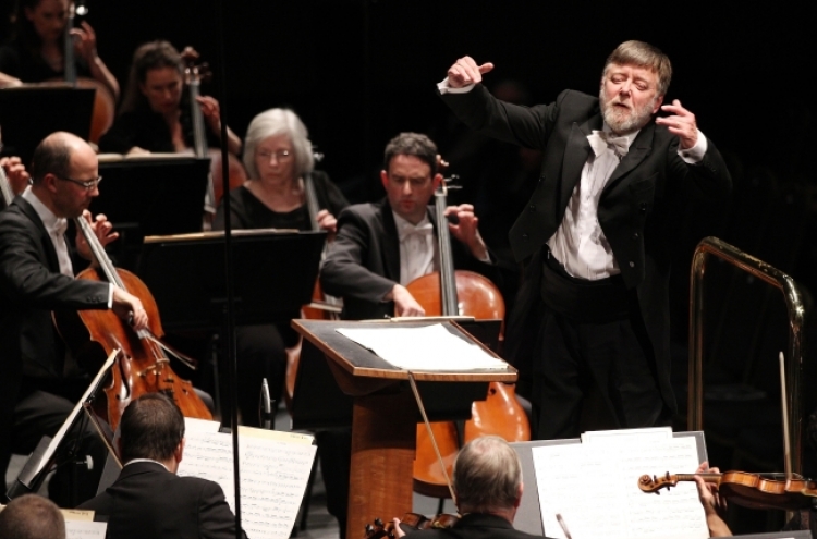 Davis to devote BBC orchestra to British composers in Korean concerts