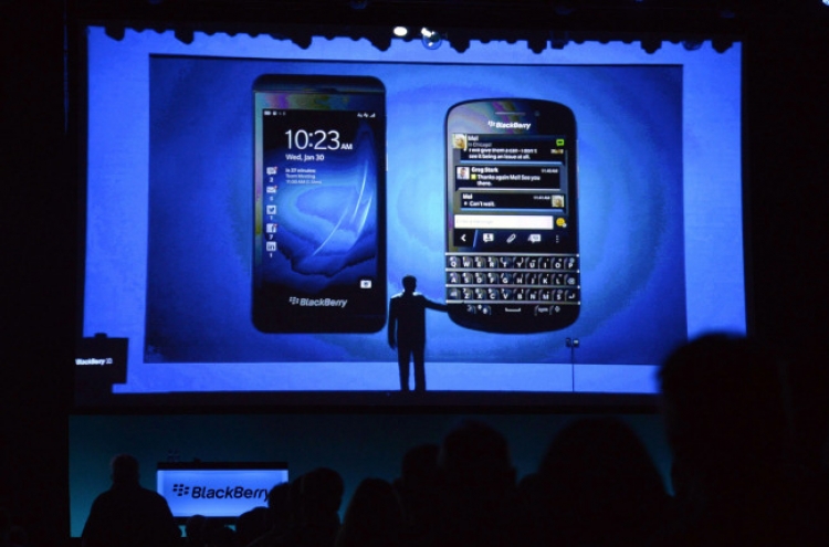 BlackBerry abandons sale, CEO quits