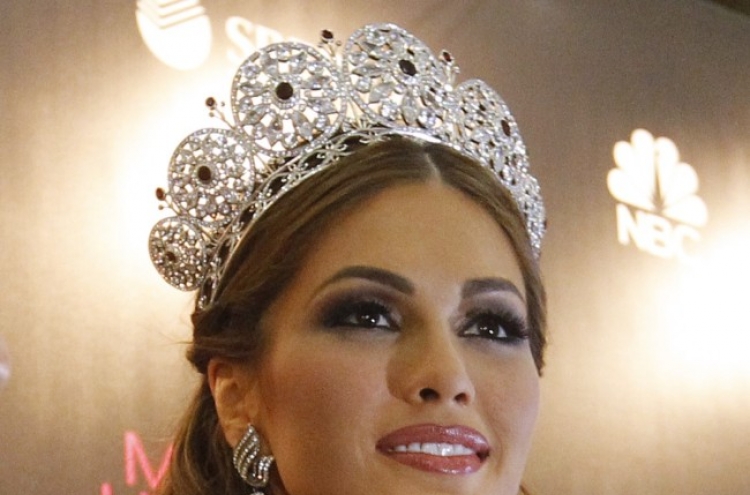 Venezuelan crowned Miss Universe in Moscow ceremony