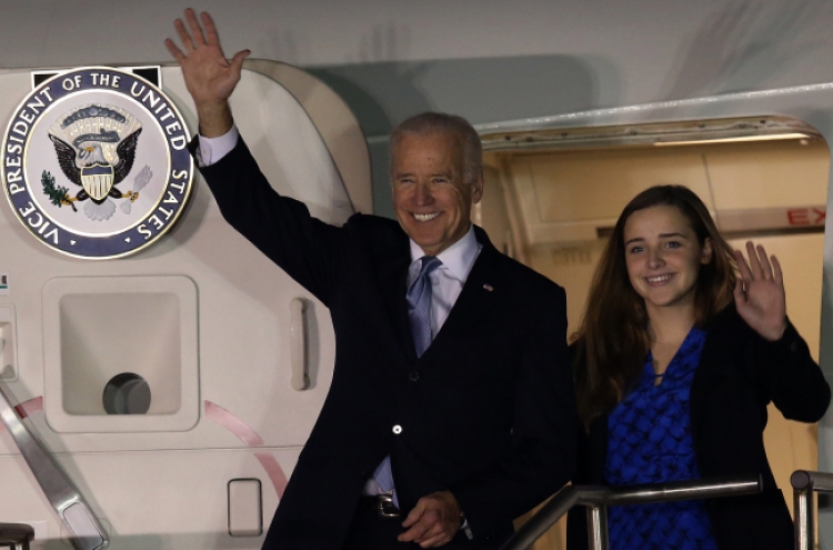 Biden in Seoul to discuss China’s air zone