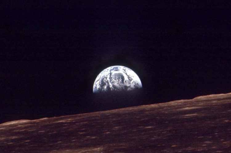 Apollo 8 astronaut marks 1968 broadcast to Earth