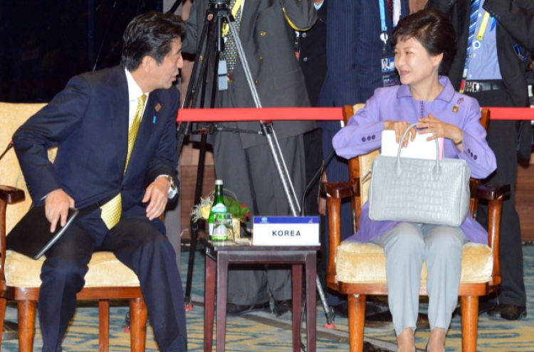 “아베가 악마를 숭배했다” 中 환구시보 맹비난...일본 내 반응은?