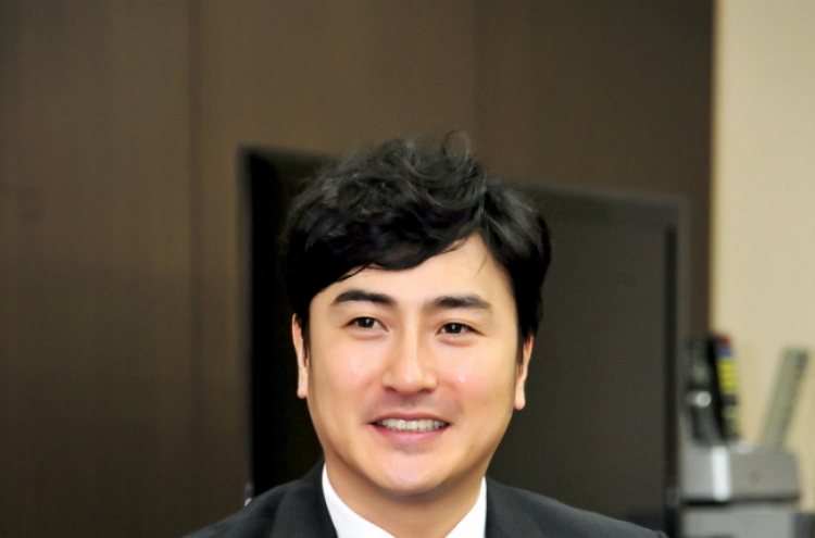 Ahn Jung-hwan becomes soccer commentator