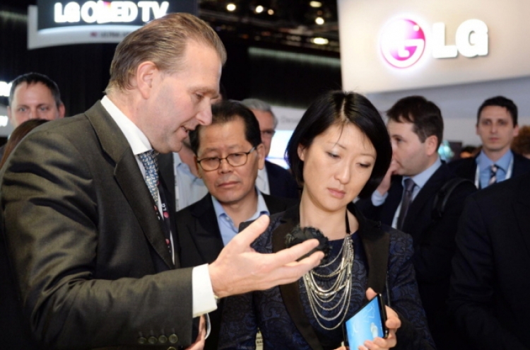 LG vice chairman visits CES