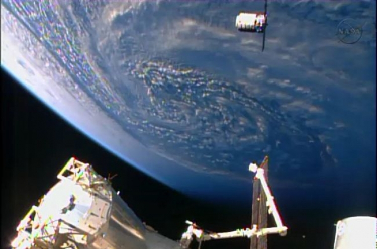 Christmas delivery finally arrives at space station