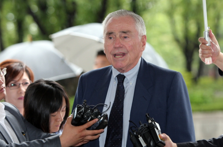 Ex-U.S. envoy visits Pyongyang: report