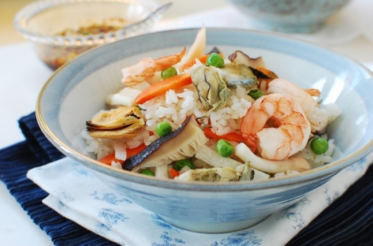 Haemul bap (seafood rice bowl)