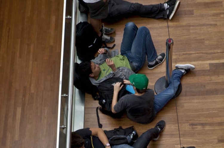 South America’s first Apple store opens in Rio