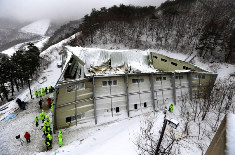 붕괴 체육관 75일만에 준공, 부실의혹