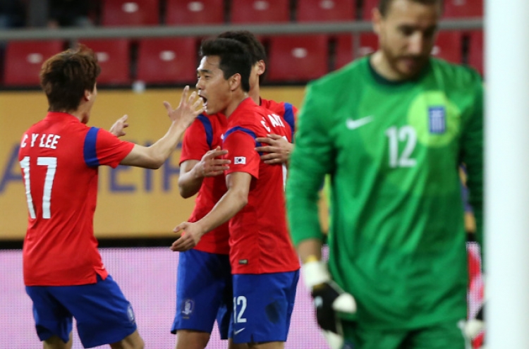 Few passing grades for Korea in football win over Greece