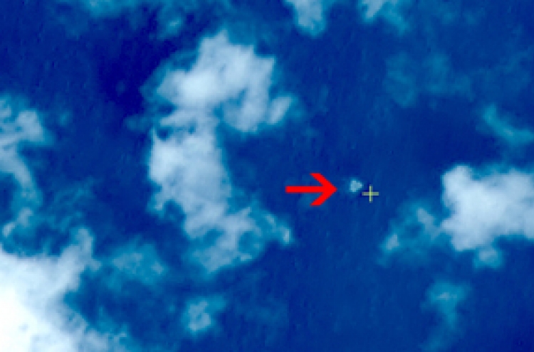 China spots objects in Malaysia jet hunt