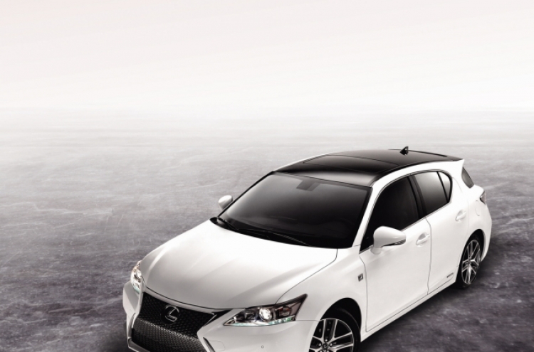 Toyota Korea unveils new Lexus CT200h