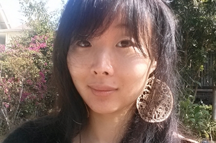 Korean-American poet receives Walt Whitman Award