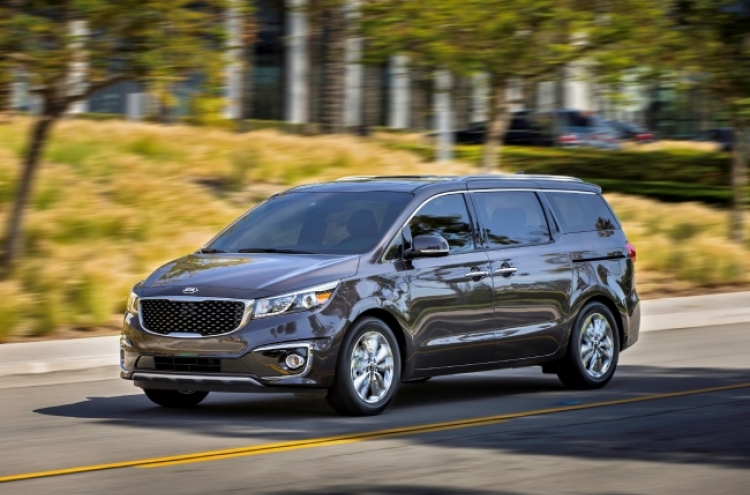 Kia unveils new Carnival minivan