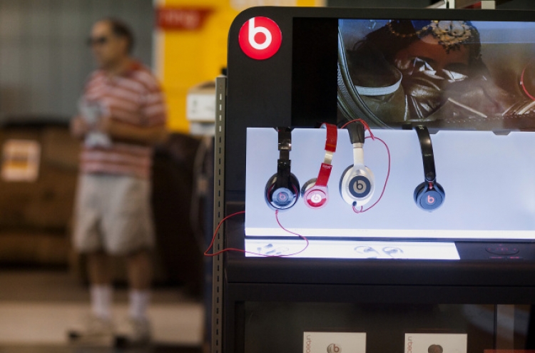 Apple acquires Beats