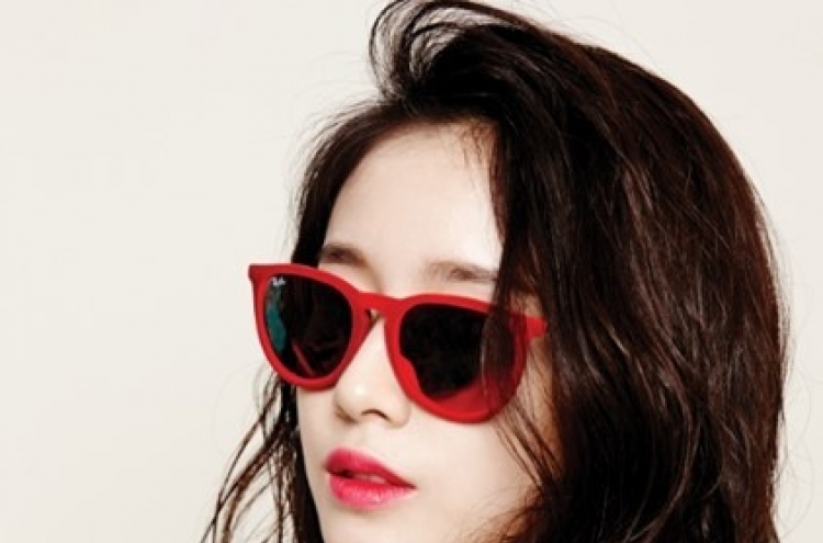 T-Ara’s Ji-yeon in summer eye wear editorial