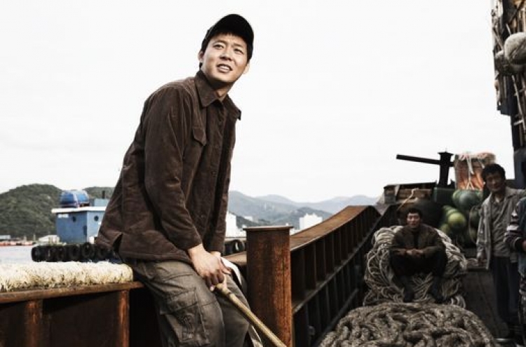 Director praises Park Yoo-chun over acting in ‘Sea Fog‘