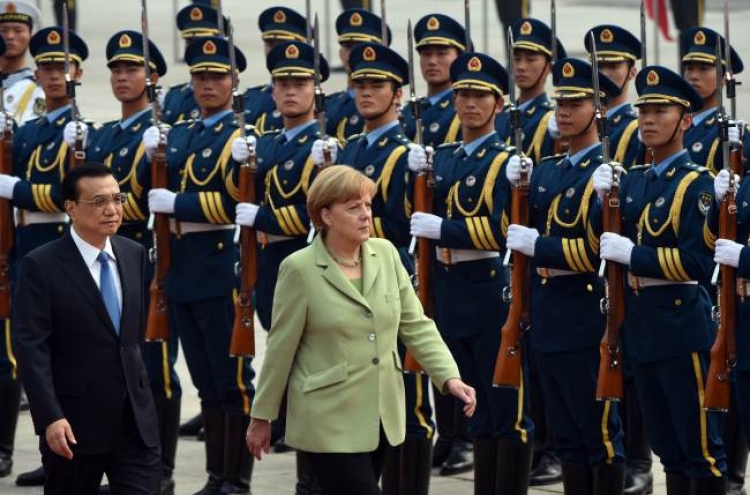 Merkel in Beijing: U.S. spy allegations ‘a serious case’