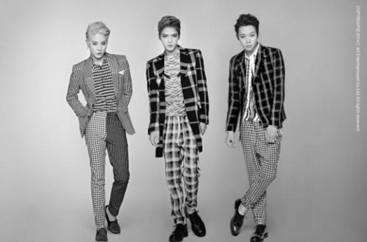 JYJ BACK SEAT, 각종 음원차트 1위 점령