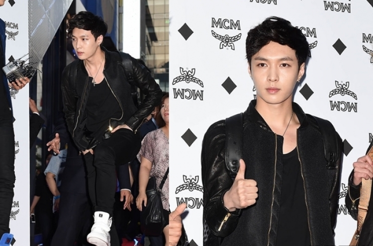 Exo‘s Lay wanted by director Gao Xixi