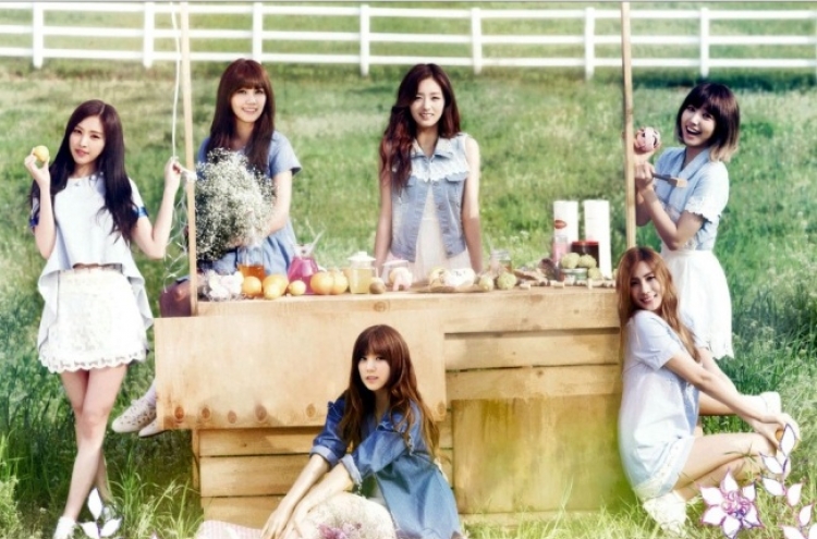 Apink tops Oricon preorder chart 　