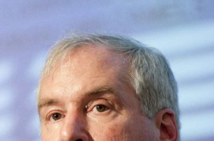 Broker regulations need overhaul: Fed’s Rosengren, Dudley