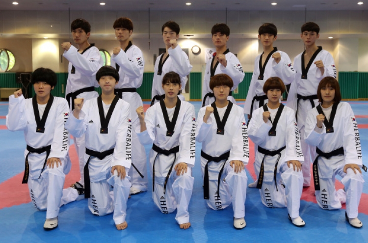 Taekwondo fighters look to put past disappointments behind in Incheon