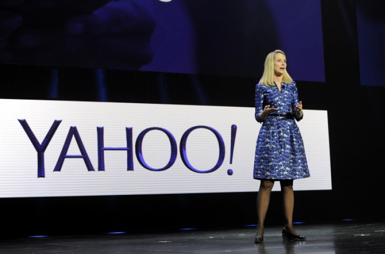 Investor pushes Yahoo to buy AOL