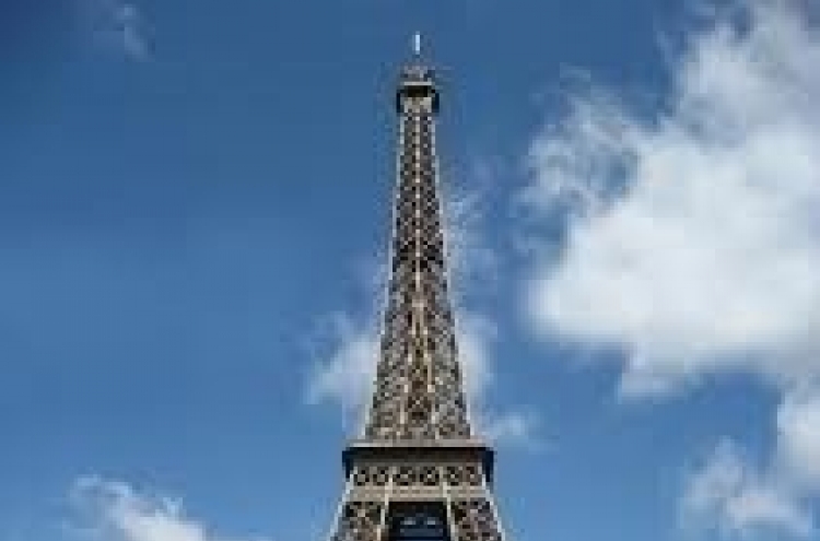 파리 에펠탑 새 단장, 400억 투자…“더 매력적으로 변했다”