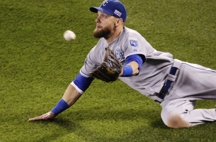 Royals, O’s each win 3 Gold Gloves