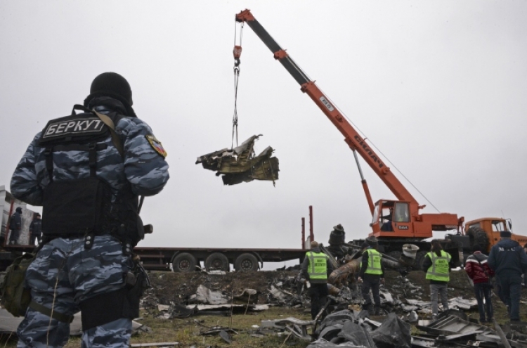 MH17 debris removal begins in Ukraine