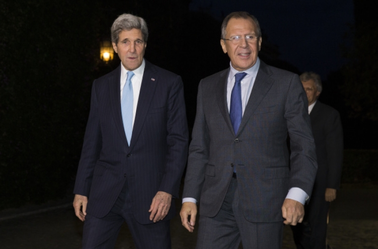 Kerry, Lavrov meet on Ukraine tensions