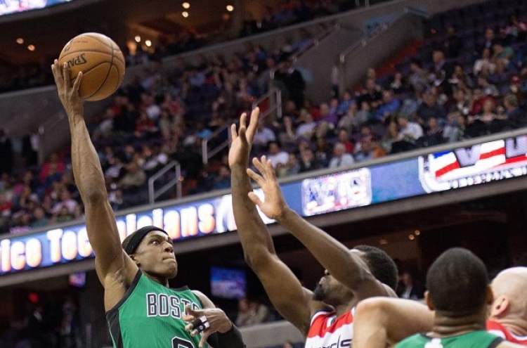 Rondo heads to Mavs