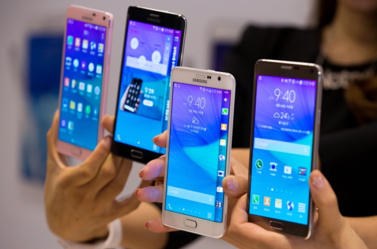 Smartphone industry eyes technological leap