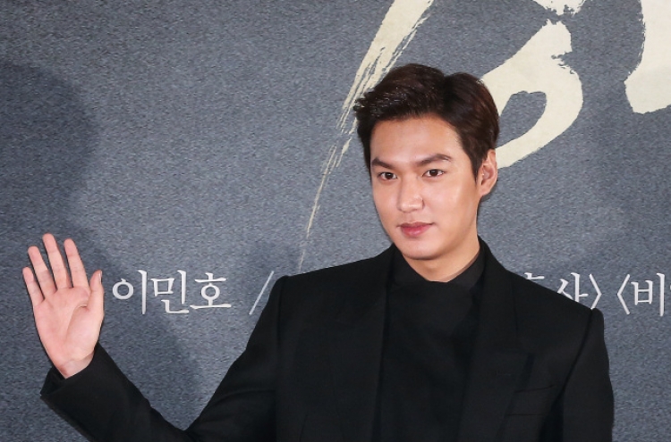 Lee Min-ho talks violence, poverty, and pressure on “Gangnam 1970”